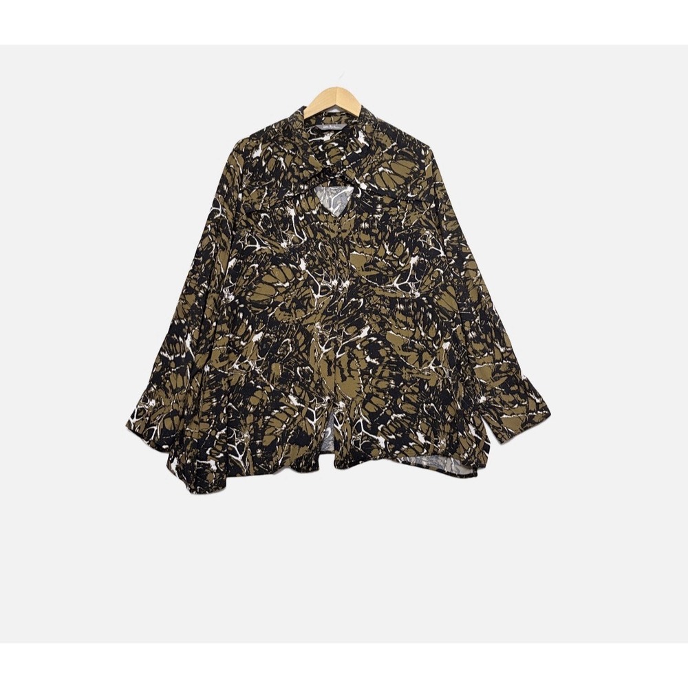 Ulla Popken Button Front Tunic Top Relaxed Size 24/26 Women's Abstract Eclectic